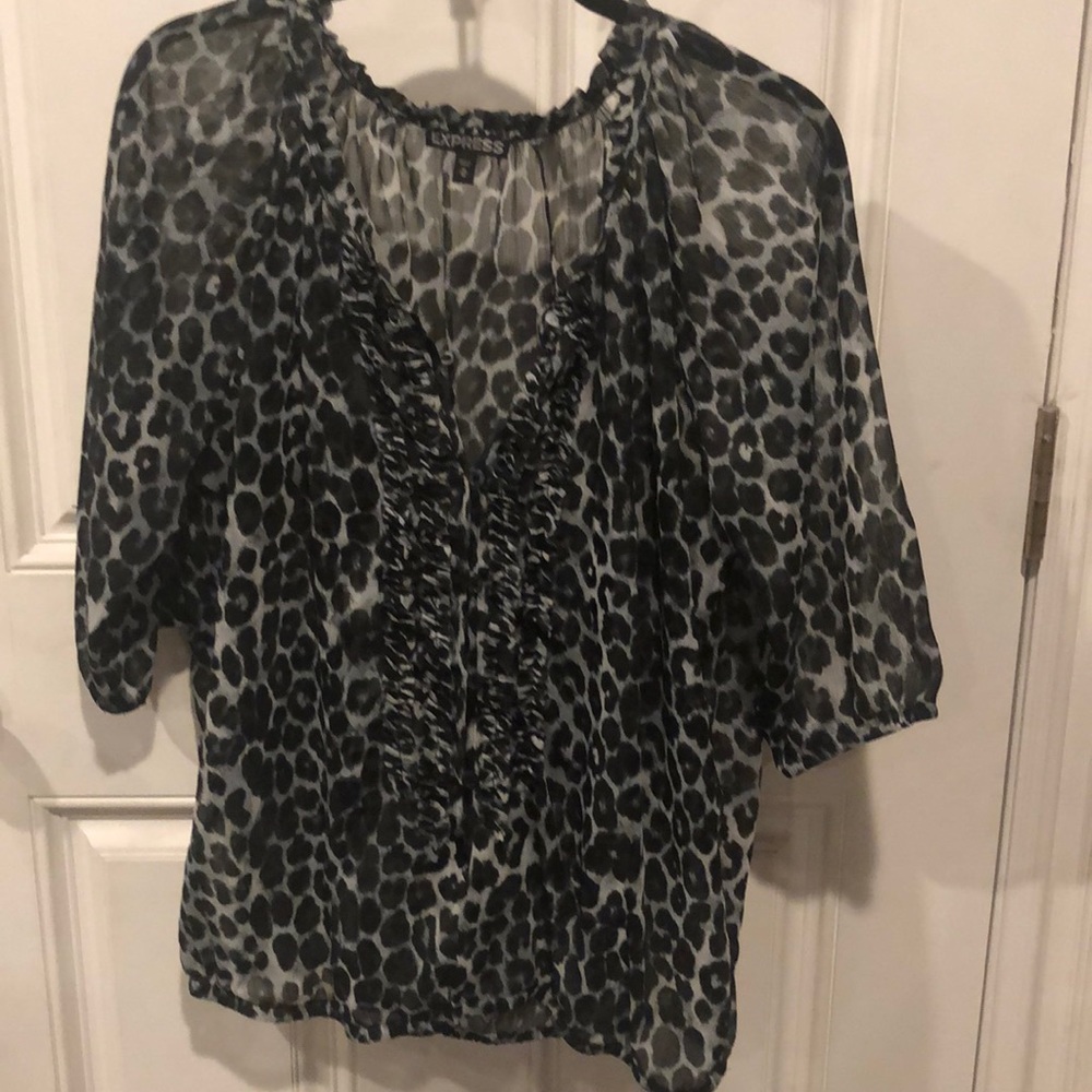 Express sheer 3/4 sleeve blouse